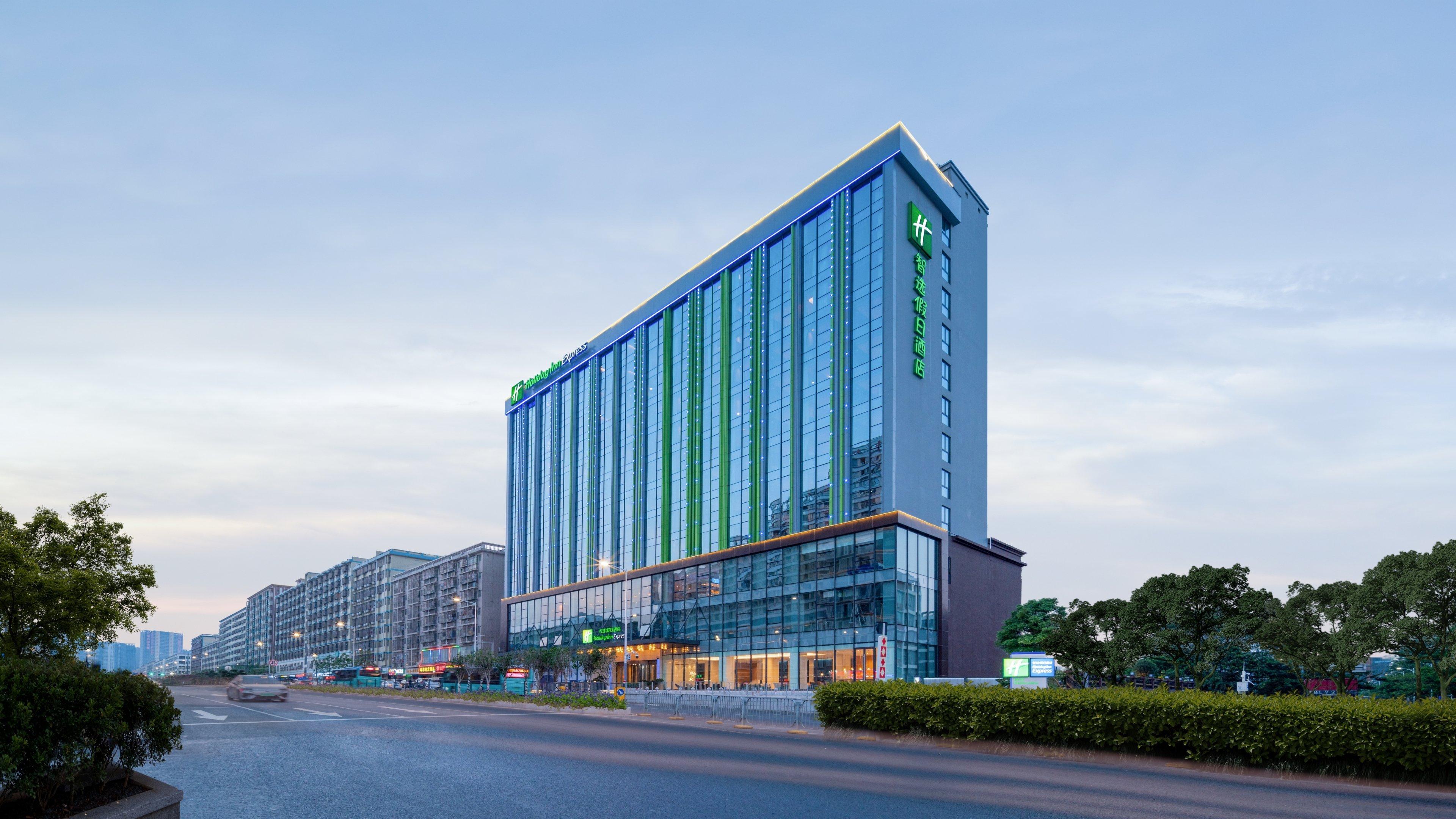 Holiday Inn Express Shenzhen Longhua By Ihg Exterior photo